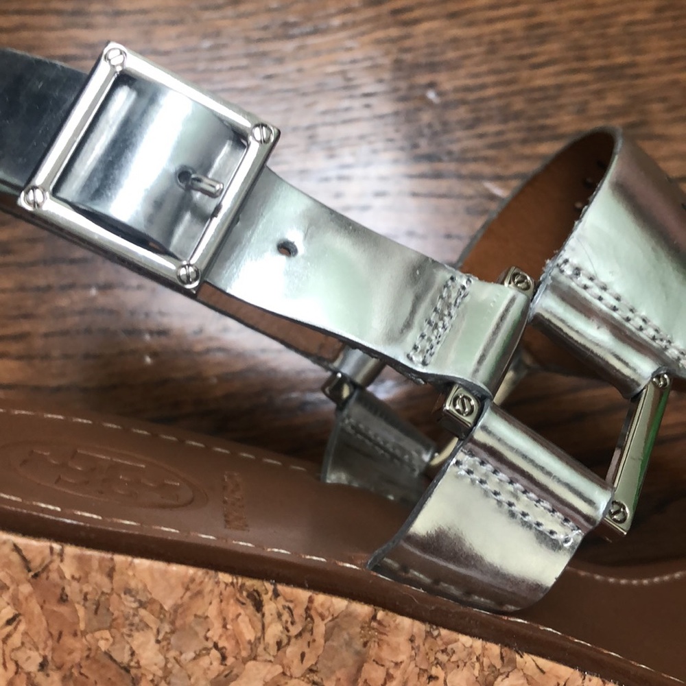 Tory Burch Mirrored Silver Cork Wedge Sandals 8 - Picture 9 of 11